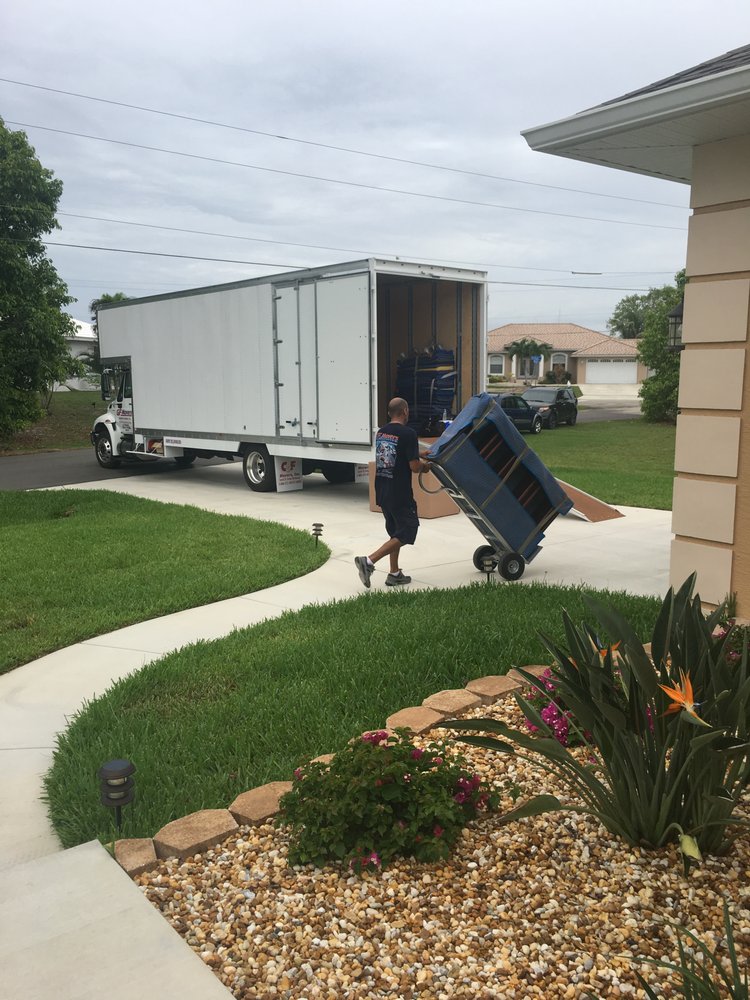 Hassle-Free Hot Tub Moving in Oldsmar, FL Area Top-rated Hot Tub Moving Services in Oldsmar, Florida